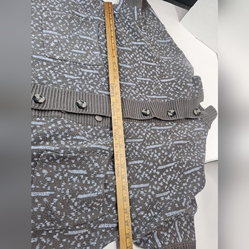 Gray and Blue Patterned Button-Up Cardigan - Picture 9 of 10